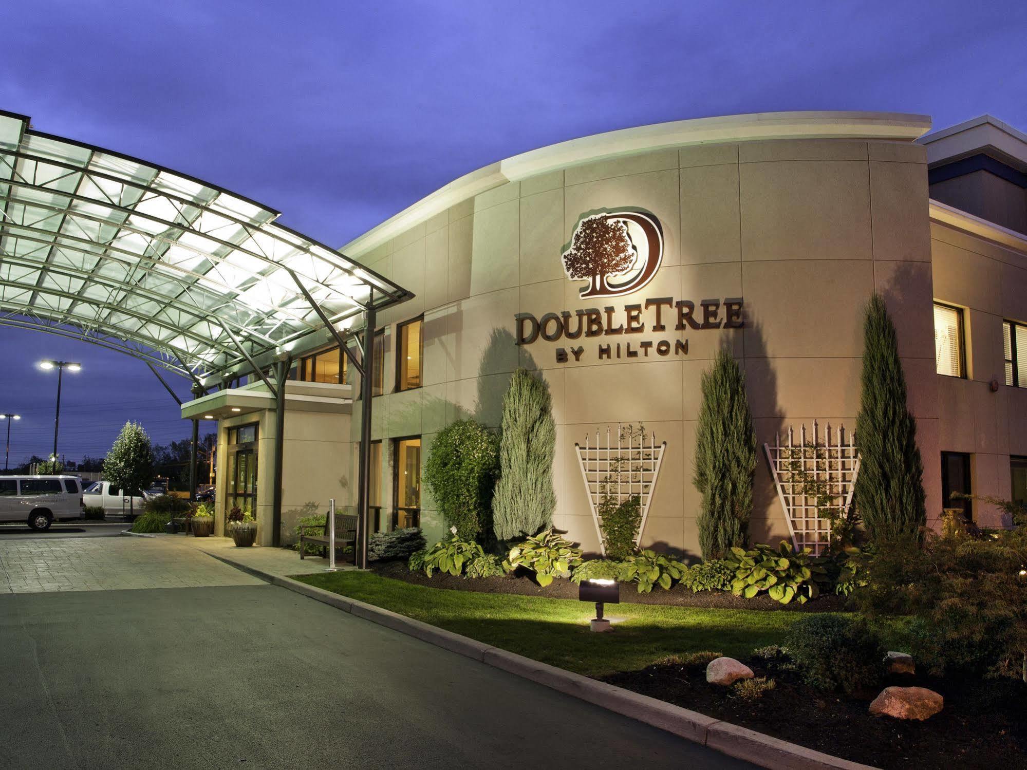 Doubletree By Hilton Buffalo-Amherst Buitenkant foto